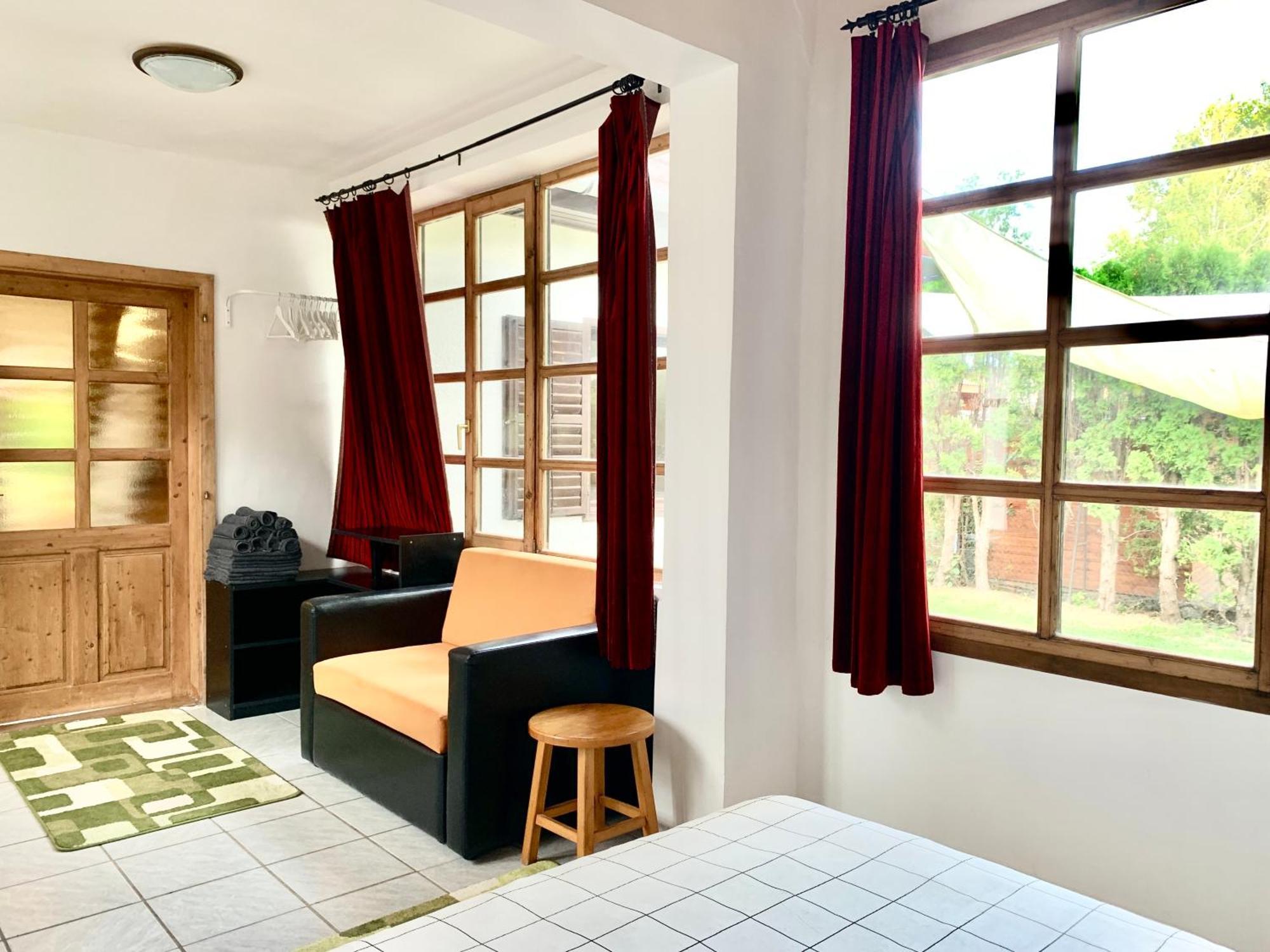 Szarszo Apartment With 3 Rooms And Private Beach, Private Parking Balatonszarszo Exterior foto